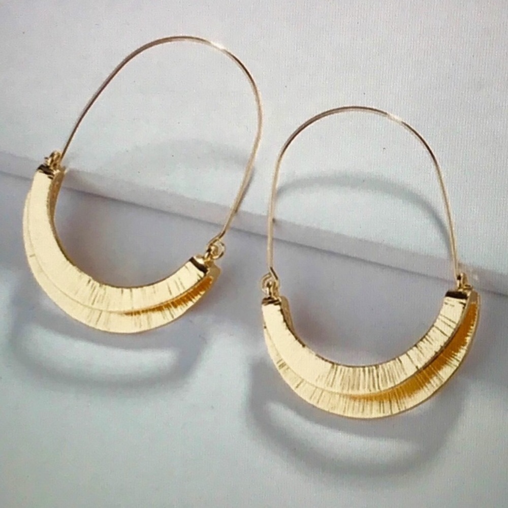 18k  Gold Finish Hoop Earrings 2.5”